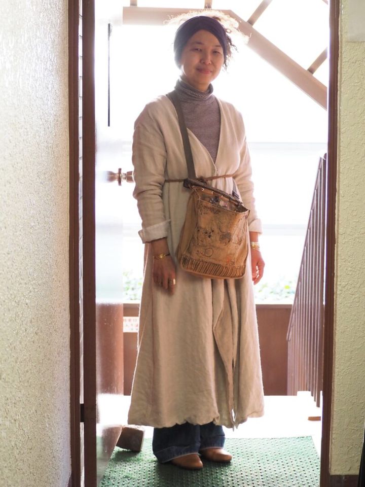 【1週間スナップ】50代の春コーデはデニムとスニーカーを味方につけて！ 若作りにならないコツは？