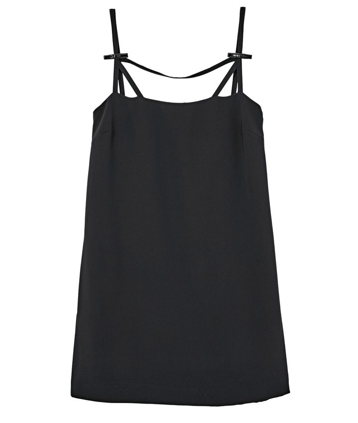 ロンシャンのバックレスワンピース。