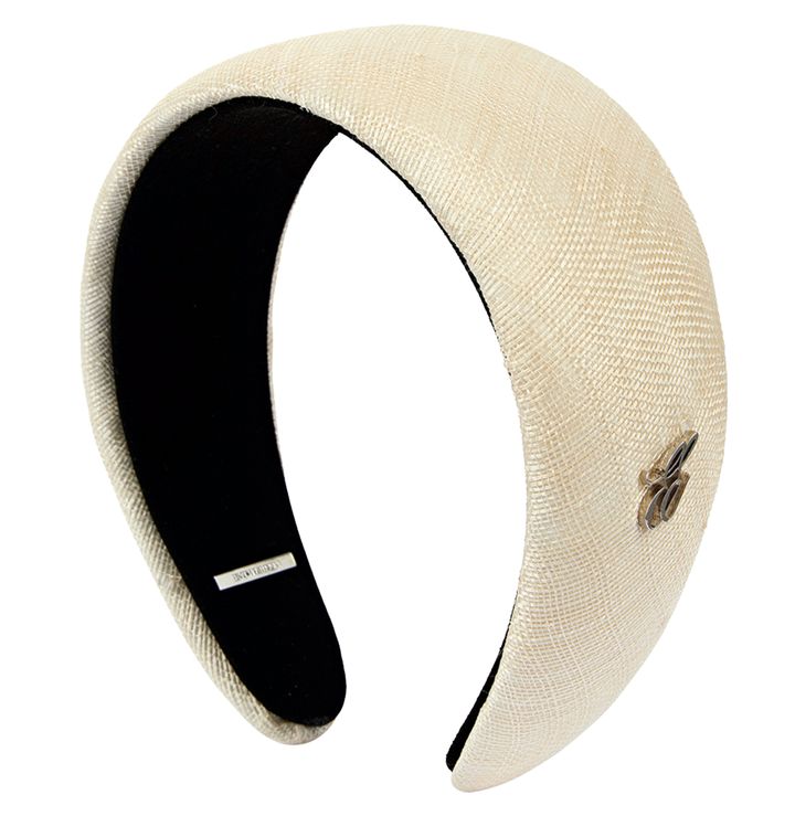 エントワフェインのヘアアクセサリー。ホワイトのカチューシャ。