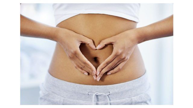 手を当てた腹部