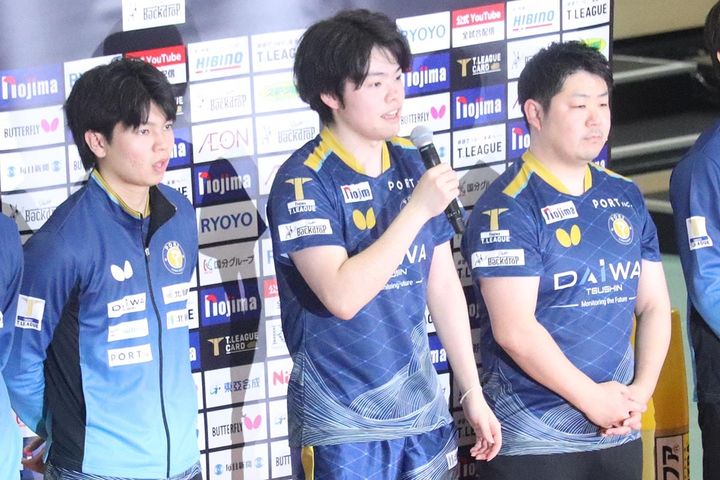 谷垣佑真（写真中央） 撮影：SPREAD編集部 