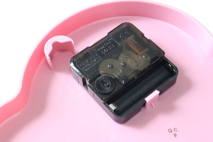 ダイカット置き掛け兼用時計（ディズニーマリー）DC9 電池