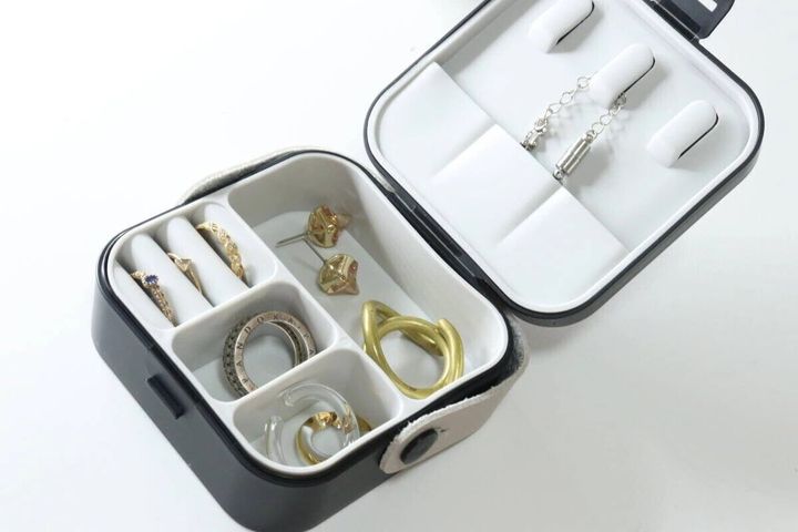 ダイソー アクセサリー収納ボックス（外せるタイプ） 使用例