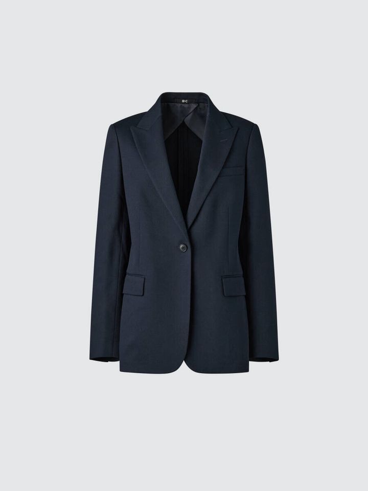 ユニクロのテーラードジャケット