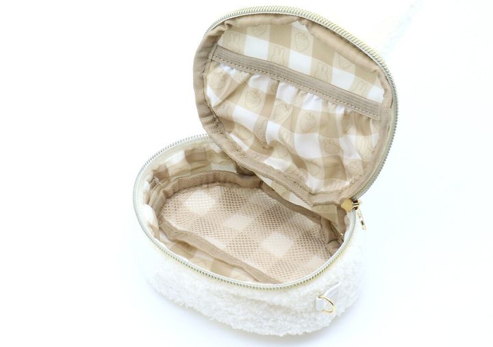 宝島社ムック付録のmiffy（ミッフィー）いちごチャームの2WAYポーチ＆ショルダーバッグ7