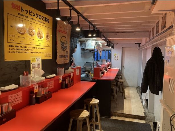 SNSで紹介されるなど注目を集める。オープンから早くも人気が高く、常連も多い