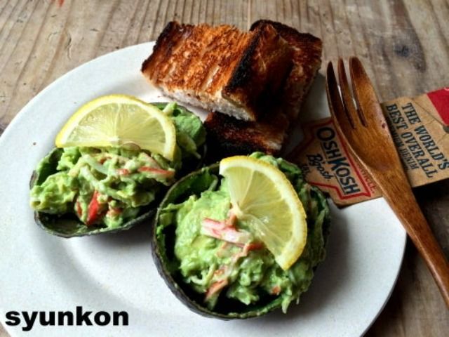 「アボカドかにかま」レシピ