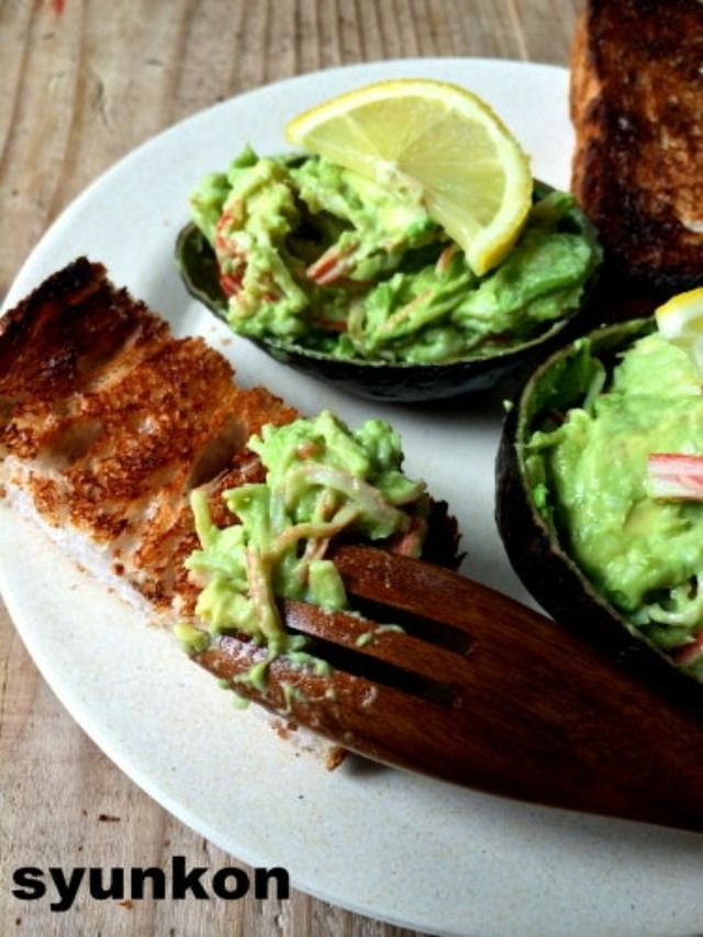 「アボカドかにかま」レシピ