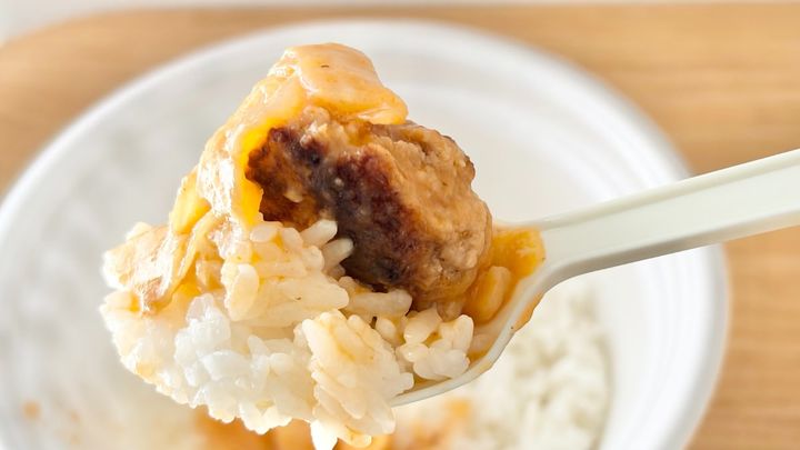 3月17日から期間限定で登場！【松屋】「煮込みキャベツのトマトハンバーグ」の味は？