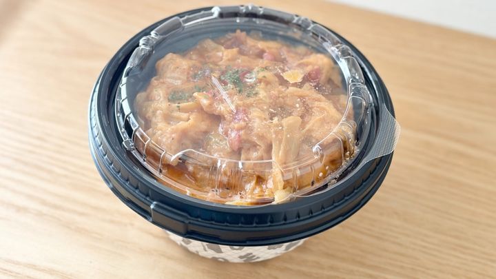 3月17日から期間限定で登場！【松屋】「煮込みキャベツのトマトハンバーグ」の味は？