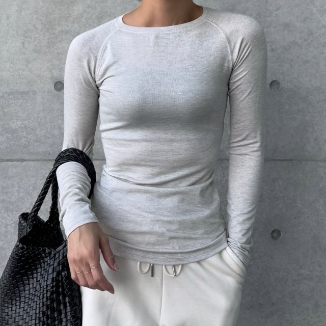 UNIQLO「極暖ヒートテックカシミヤブレンドクルーネックT」