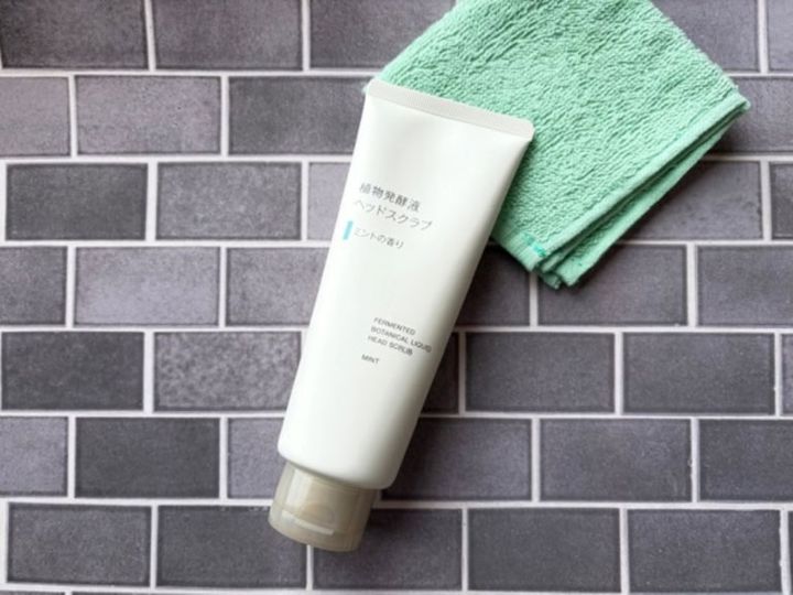 植物発酵液 ヘッドスクラブ ミントの香り200ｇ￥1,490／無印良品