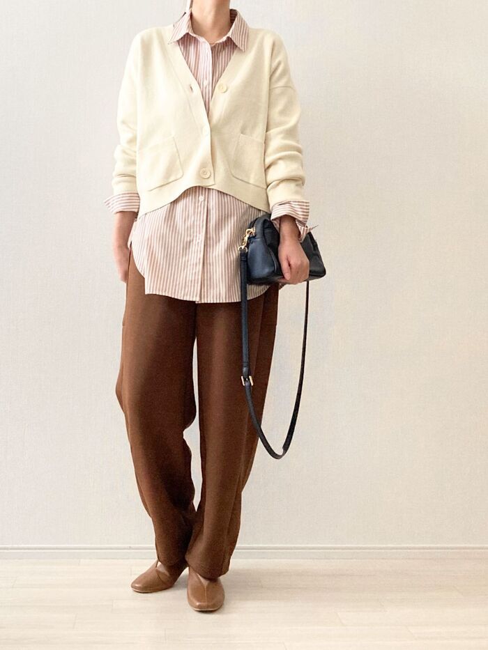 【ユニクロ】毎朝着る服、迷ってない？40代の春コーデに『ショート丈カーデ』が大活躍！