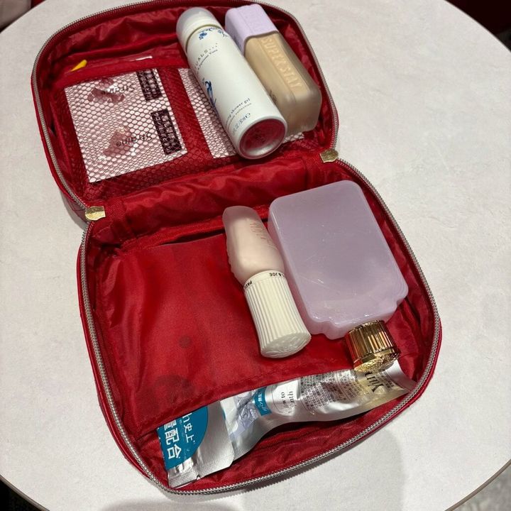 メゾン ド フルール × ハローキティ いちご宝物ケース