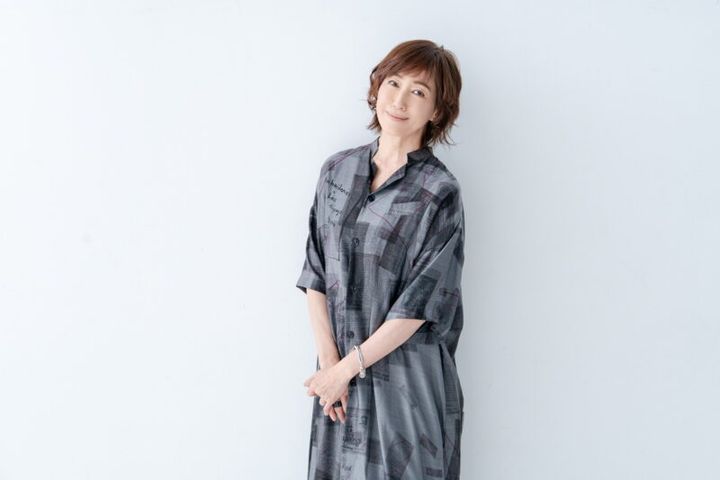 今年で百歳を迎える石井ふく子が演出する『明日の幸福』に出演する高島礼子にインタビュー。