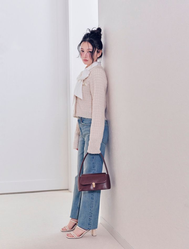 GRLやtitivateなどのプチプラブランドを使った、ロイヤルムードなコーディネート。