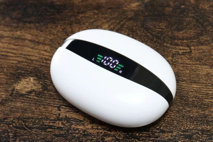 ダイソー 完全ワイヤレスイヤホン（残量表示付） 残量表示