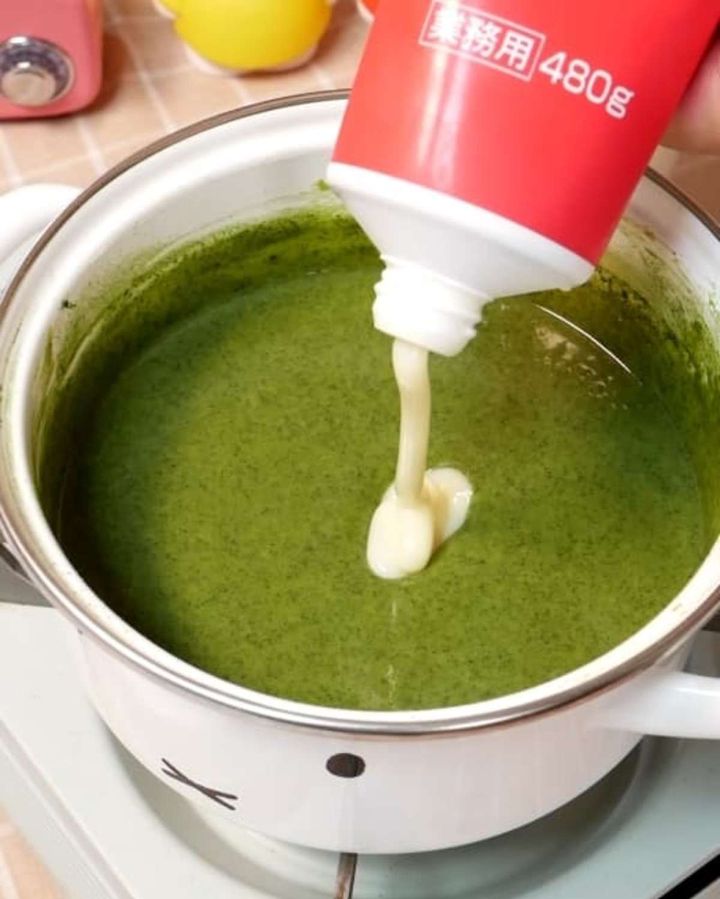 「いちごと抹茶チョコレートのスクエアケーキ」レシピ