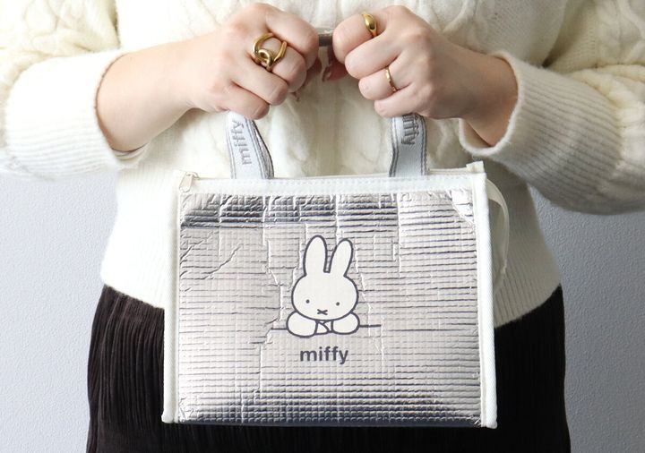 宝島社雑誌付録のSPRiNG2026年5月号のミッフィーのお弁当用保冷バッグ2