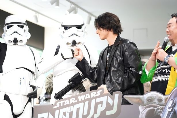 トルーパーとグータッチ！