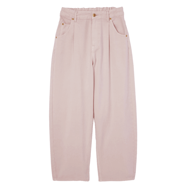 カーブデニム￥10,450（エルーラ／アダストリア）