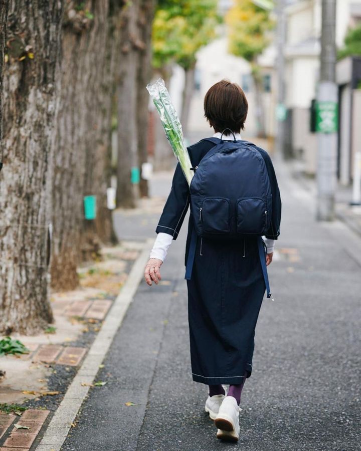 重い野菜を詰め込んだリュックを背負い、坂を上って帰ってくることもあります。