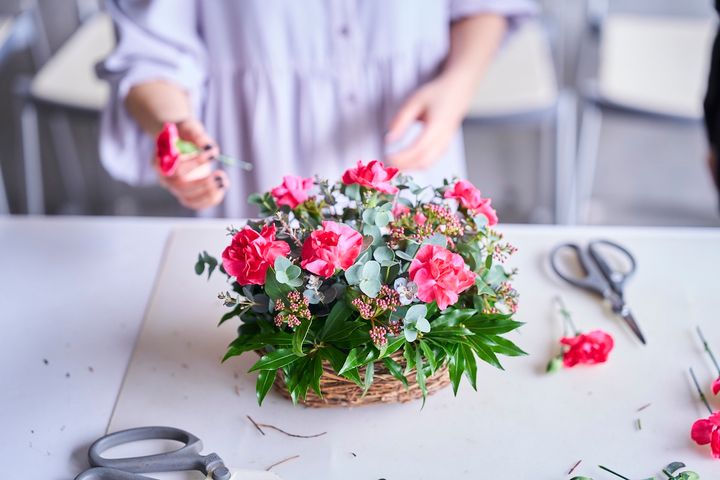 教わったとおりに、カーネーションを咲かせて挿すことができた