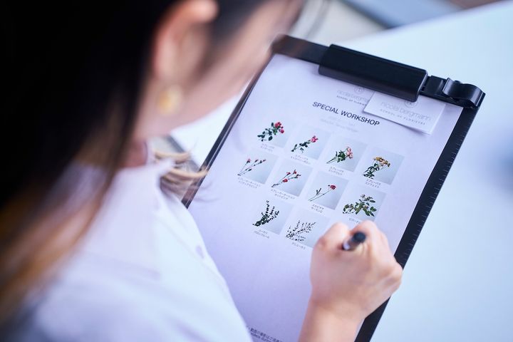 資料とペンが用意されているので、手ぶらで参加OK