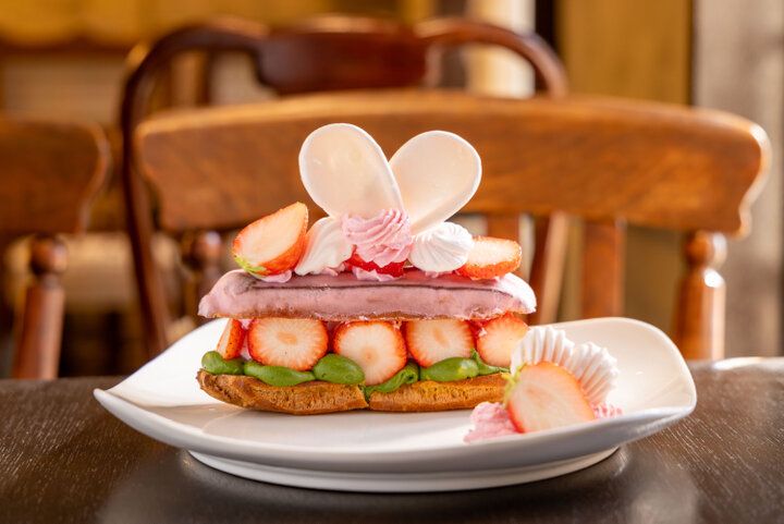 大阪城公園から徒歩圏内。春色スイーツ＆ドリンクがかわいい「MAZE CAFE CASTLE」