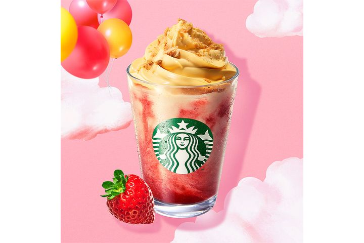 ストロベリー シュークリーム フラペチーノ（Tallサイズのみ）／お持ち帰りの場合：￥717、店内利用の場合：￥730（税込み）