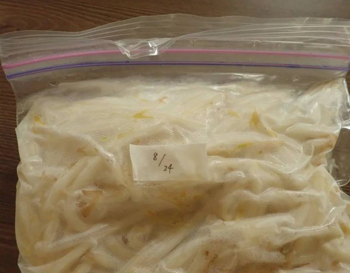 DAISO(ダイソー)：マスキングテープ(ミシン目入り、ホワイト)