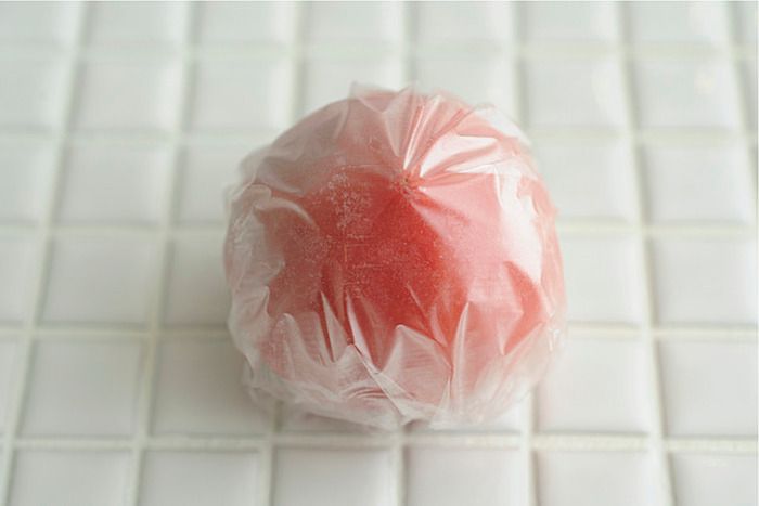 トマトは1cm角に。丸ごと冷凍も可能!