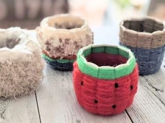 紙コップを毛糸で編むだけで…かわいい『小物入れ』ができちゃった！【簡単ハンドメイド】