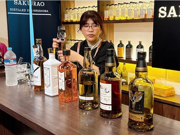 ずらりと並んだ銘柄のなかから好きなものを選んで試飲できる