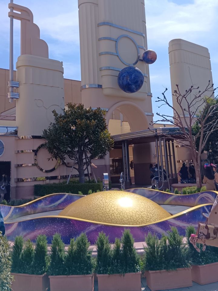 楽曲は世界的DJとして知られるZeddがこのためだけにオリジナルREMIXを制作！