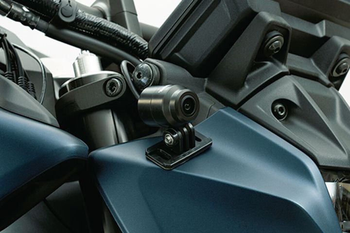 バイク専用ドラレコの決定版。キジマ「AD731J」が実現する、安全と旅の思い出の同時記録