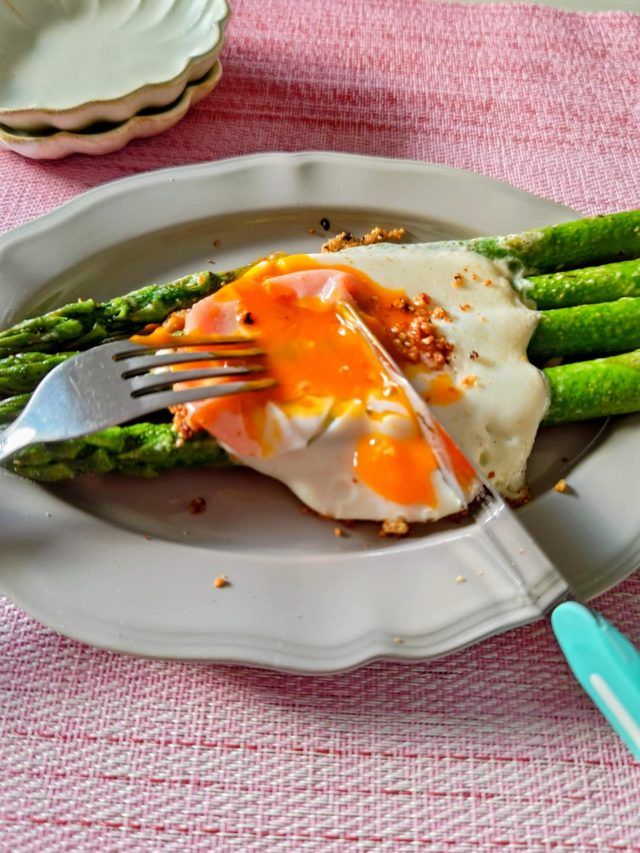 ウフ・アスパラガス