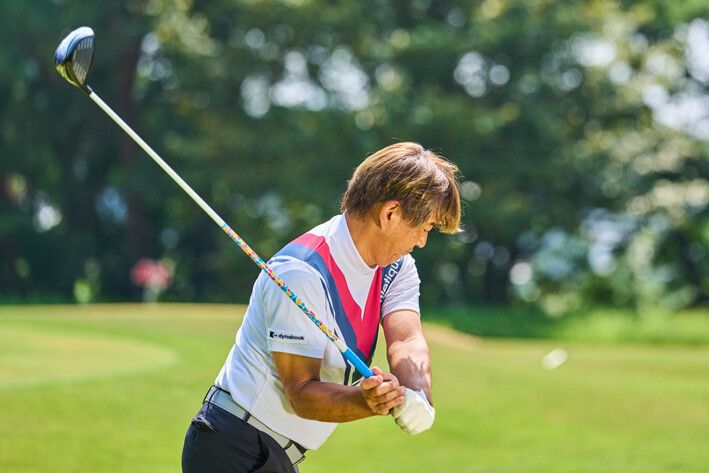 ゴルフのシャフトとは？初心者向けに「硬さ・重さ・素材」をわかりやすく解説