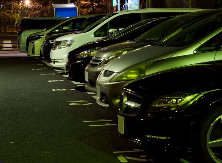 無断駐車された！一人暮らし女性の対処法は？