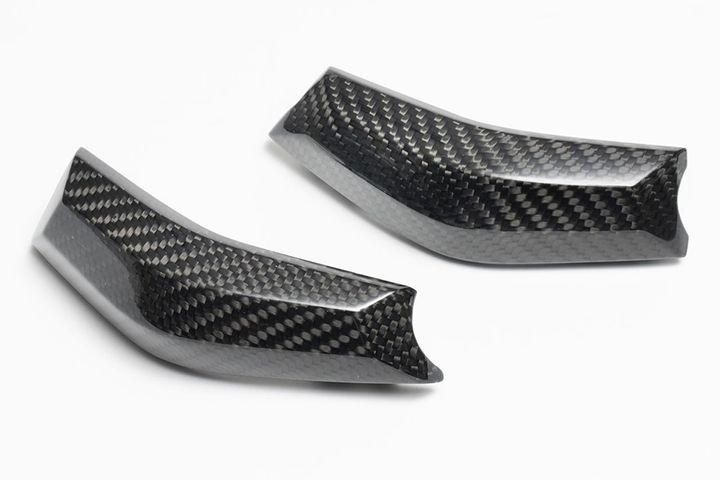 カーボンフロントアームプロテクター for Bimota TESI 3Dナチュラル（ペイント無し） ： 9万2400円クリア/マットペイント仕様 ： 10万8900円