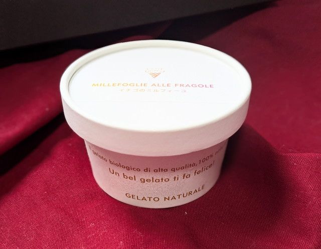 ジェラート ナトゥラーレ イチゴのミルフィーユ カップ