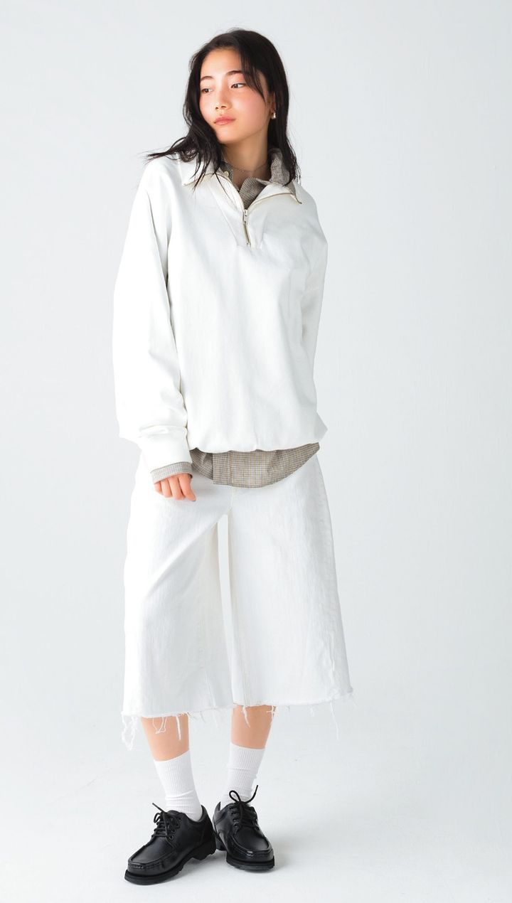 長綿のオーガニックコットンを混紡することで生まれた、厚みのある生地が気持ちいいハーフジッププルオーバー。