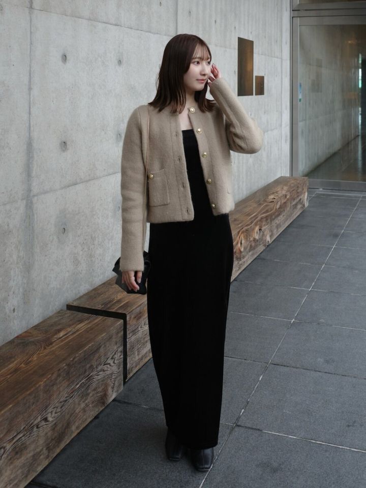 黒キャミワンピースコーデ3