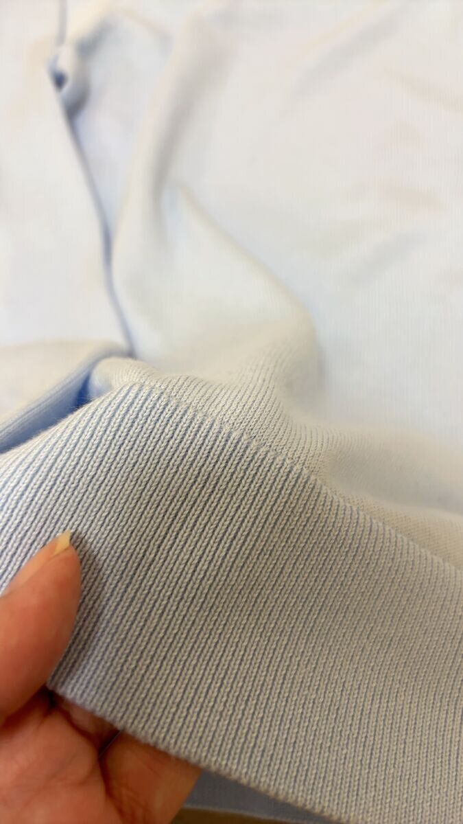 ユニクロUVカットクルーネックカーディガン 生地感