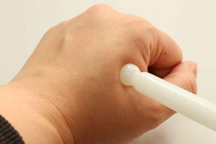 ダイソーのほぐしスティックはツボ押しに便利