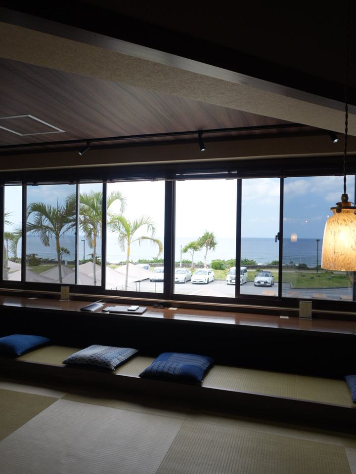 沖縄Gala青い海にある日本茶カフェ三福さん目の前に広がる海を見ながら楽しむ日本茶は絶品