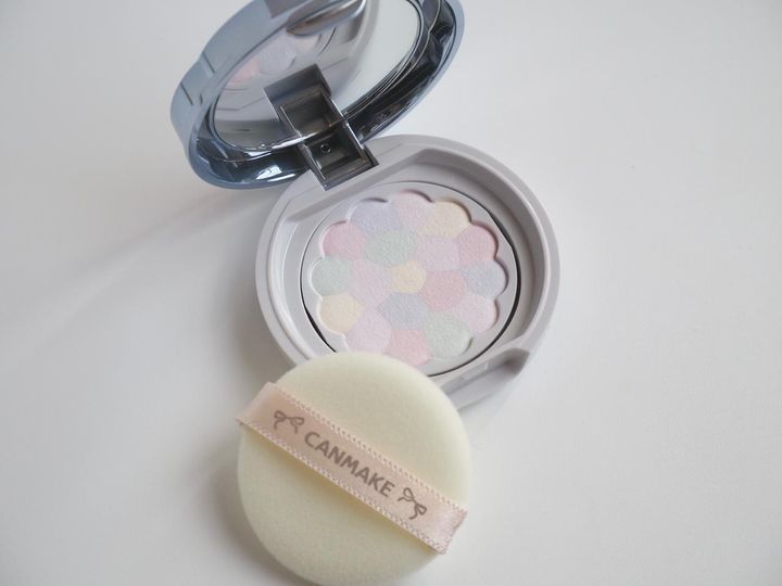 画像: 【キャンメイク】「イルミネイティングフィニッシュパウダー ～Abloom～ mini」01 ハイドレンジアガーデン¥880（税込）