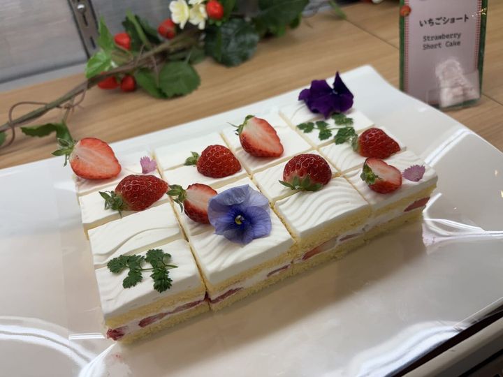 神戸ポートピアホテルのいちごスイーツブッフェ「ストロベリー・ピクニック」のいちごショート