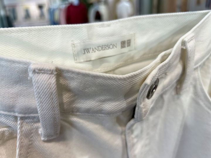 ユニクロ アンド ジェ イ ダブリュー アンダーソンのストレートジーンズ