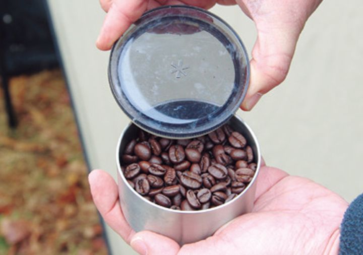 シーズン間近！ ハンターカブに最適！編集部厳選の「軽量・コンパクト」なキャンプギア活用術